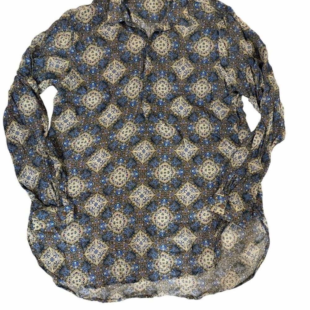 APNY Blue and beige geometric patterned long blouse with a boho vibe